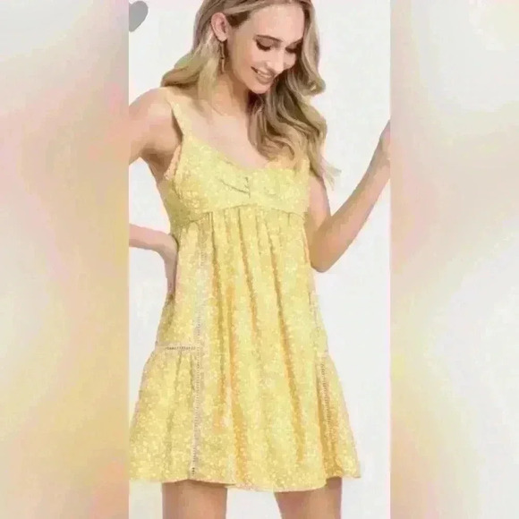 LUSH. Yellow/White Floral Sundress. 70% Linen. Lined. Mini. Elastic Back Wm Sz L - Picture 1 of 13